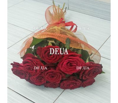 Classic bouquet of roses - view 2