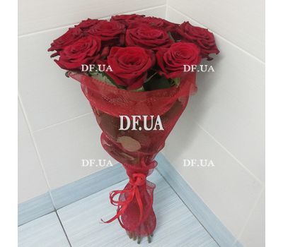Classic bouquet of roses - view 3