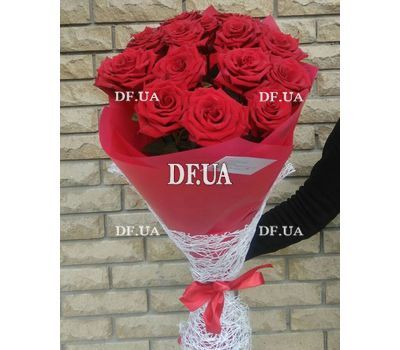 Classic bouquet of roses - view 4