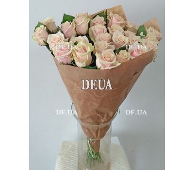 Cream roses on a short leg - wiev 3