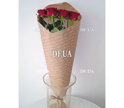 Simple bouquet of 7 roses view 2
