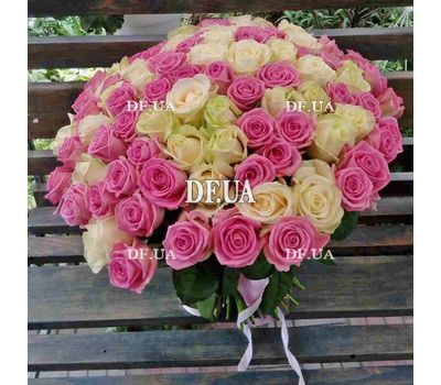 Luxury bouquet of roses - view 1
