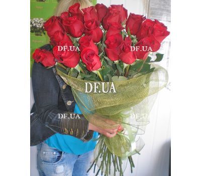 25 imported red roses - view 4