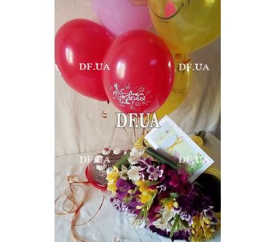 Bouquet of alstroemerias - view 1