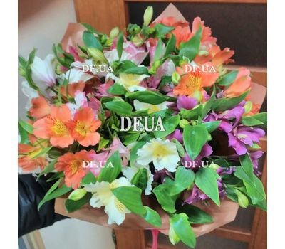 Nice bouquet of alstroemerias - view 4