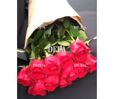 Bouquet of long roses - view 3