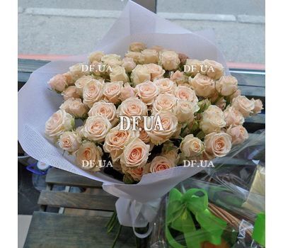 Bouquet of cream spray roses - view 4
