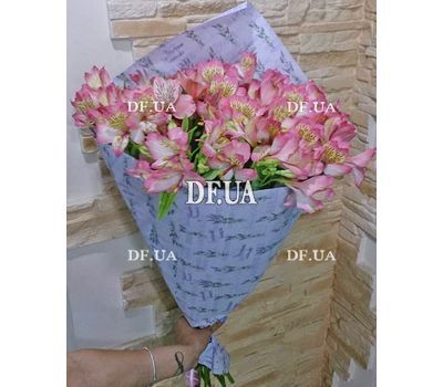 Bouquet of pink flowers alstroemerias - view 2