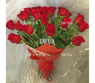 Bouquet of high roses - view 1