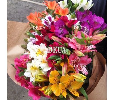 Alstroemeria flowers in bouquet - view 4