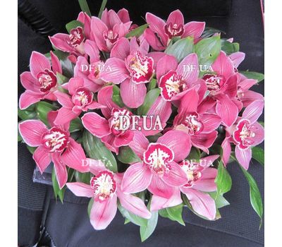 Basket of flowers for jubilee - view 1