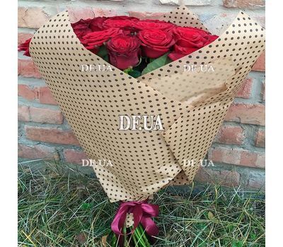 Large bouquet of red roses - view 2