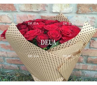 Large bouquet of red roses - view 3