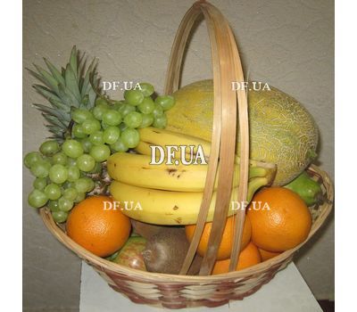 Fruit and wine in the basket - view 6