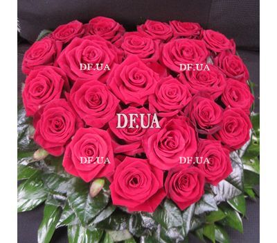 Composition of flowers heart - view 1
