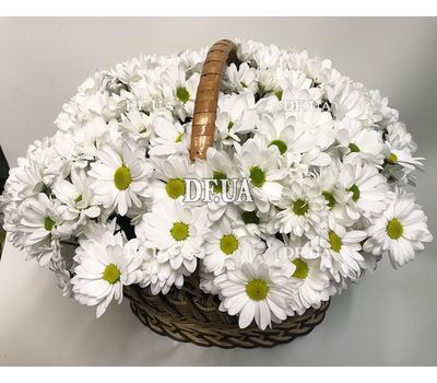 Basket with flowers for wedding - view 1