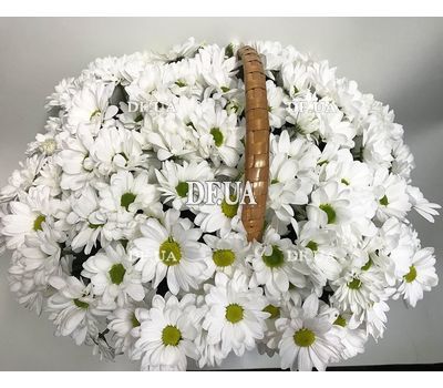 Basket with flowers for wedding - view 3
