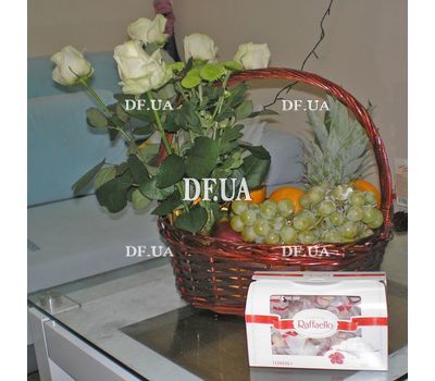 Basket with fruits and flowers - view 1