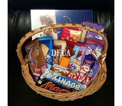 Basket of sweets to buy - view 1