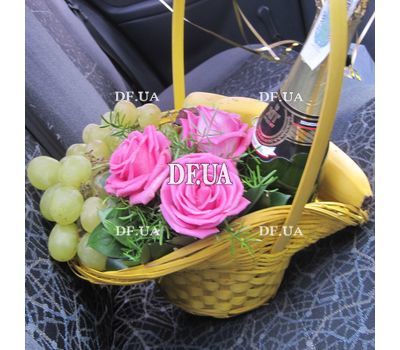 Basket of fresh flowers and fruits - view 4