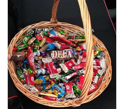 Gift basket with sweets and coffee - view 1