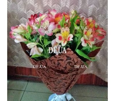 Bouquet of 15 alstromeries - view 1