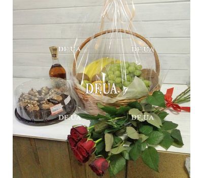 Fruits in a gift basket - view 13