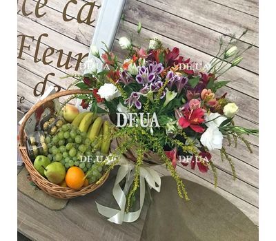 Fruits in a gift basket - view 9