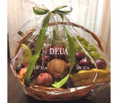 Basket with exotic fruits - view 3