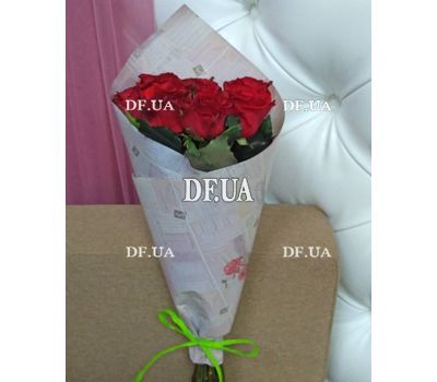 A small bouquet of imported roses - view 1
