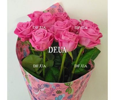 Delicate bouquet of pink roses - view 3