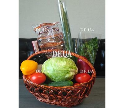 Gift set of products in the basket - view 1