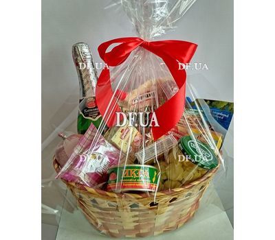 Basket of products of gift - view 1
