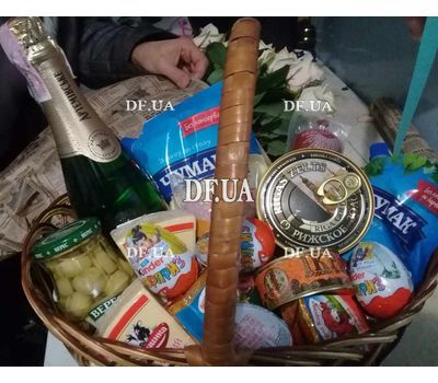 Basket of products of gift - view 4