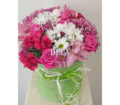 Live flowers in a box - view 7