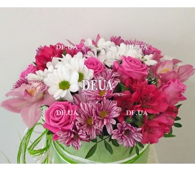 Live flowers in a box - view 8