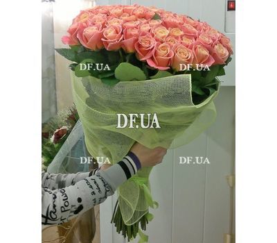 Bouquet of 101 roses - view 1
