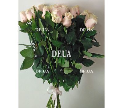 Cute bouquet of cream roses - view 1