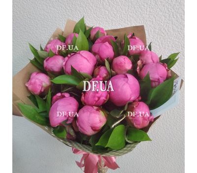 Peonies in a bouquet - view 4