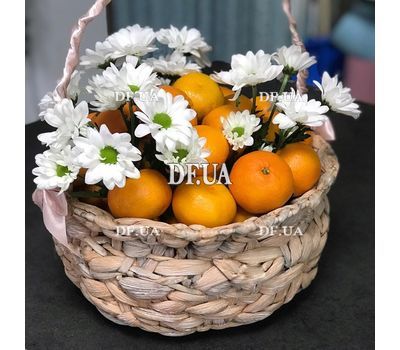 Квіти із фруктами в кошику - вид 1