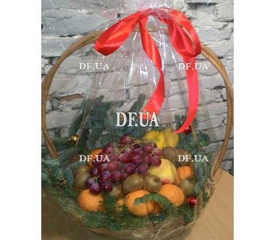 Fruit basket for the New Year with spruce branches 2