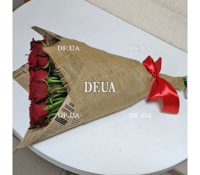 Beautiful bouquet of scarlet roses - view 3