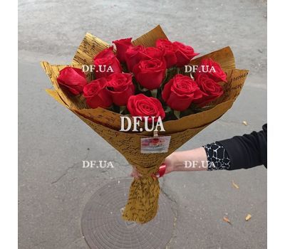 15 scarlet roses 5