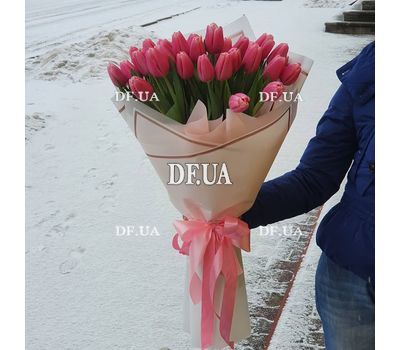 Graceful bouquet of red tulips 2