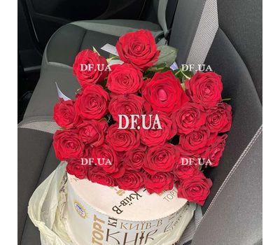 Beautiful bouquet of scarlet roses 4
