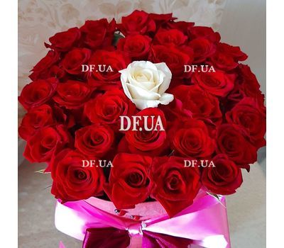 Red roses and inside white in a box 1
