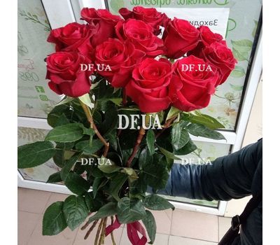 Roses on a long leg 4