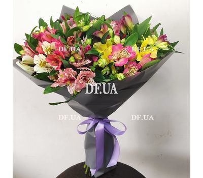 Bouquet with alstroemerias 8