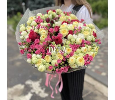Bouquet from rose spray 8