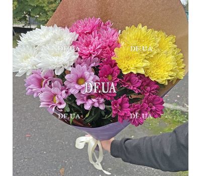 5 chrysanthemums bouquet 9
